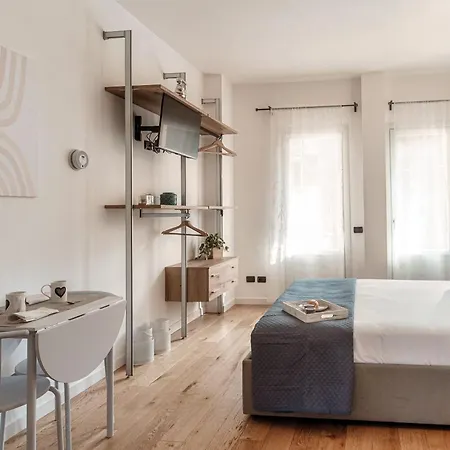 Apartament Minerva - By Myhomeincomo Como